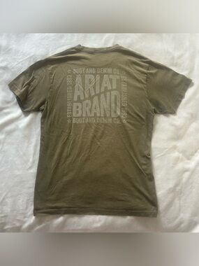 Ariat Graphic T-Shirt – Size Small